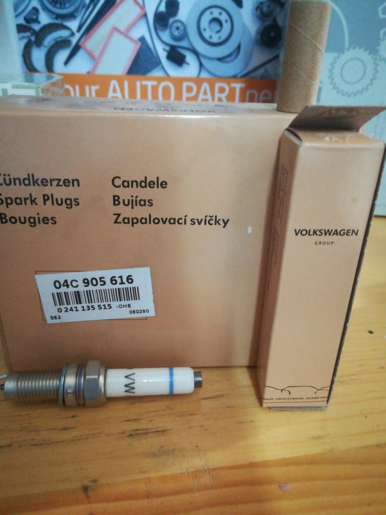 vw Spark Plug BOSCH 04C905616, Spanner size: 16, 0 241 135 515